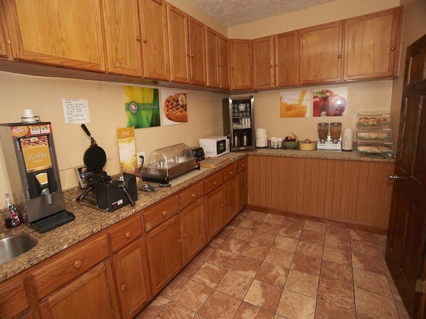 Imagen del bar/restaurante del Hotel Quality Inn, Bourne. Foto 2