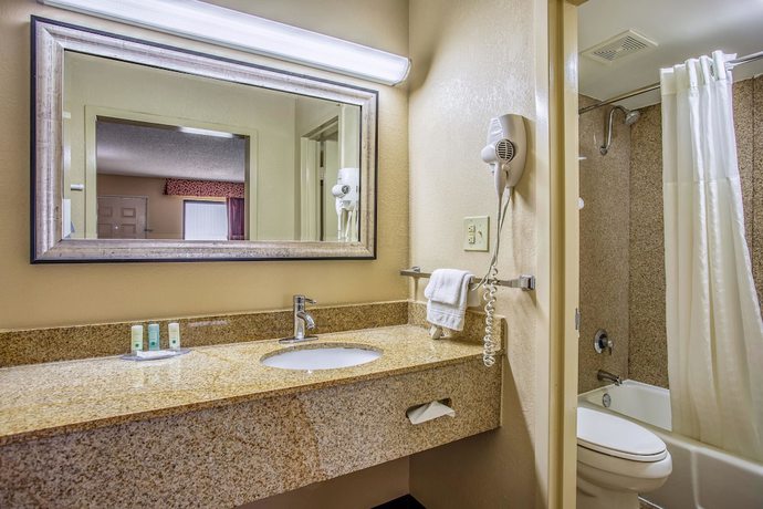 Imagen de la habitación del Hotel Quality Inn, Bowling Green. Foto 12