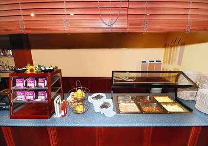 Imagen del bar/restaurante del Hotel Quality Inn Bradley - Bourbonnais. Foto 2