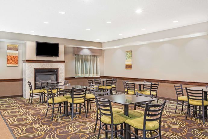 Imagen del bar/restaurante del Hotel Quality Inn Brewerton - Syracuse Oneida Lake Area. Foto 5