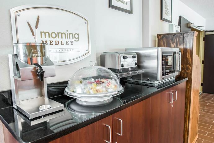 Imagen del bar/restaurante del Hotel Quality Inn Bridgeport - Clarksburg. Foto 6
