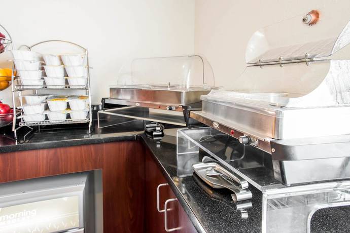 Imagen del bar/restaurante del Hotel Quality Inn Bridgeport - Clarksburg. Foto 7