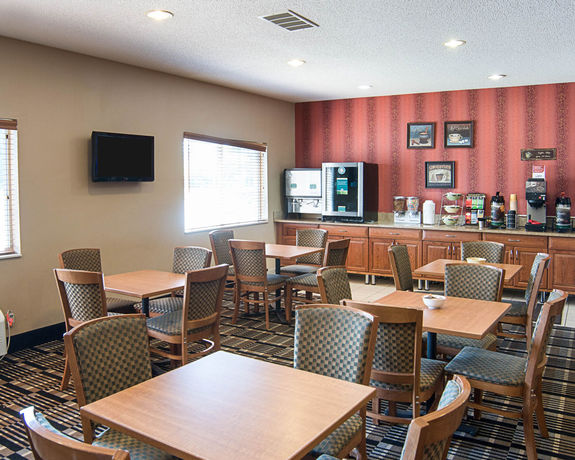 Imagen del bar/restaurante del Hotel Quality Inn Brooklyn Center. Foto 1