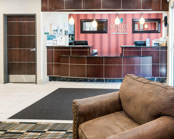 Imagen de los interiores del Hotel Quality Inn Brooklyn Center. Foto 12