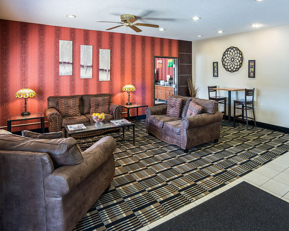 Imagen de los interiores del Hotel Quality Inn Brooklyn Center. Foto 14