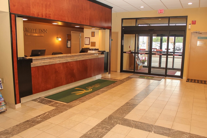 Imagen de los interiores del Hotel Quality Inn Buffalo Airport. Foto 11