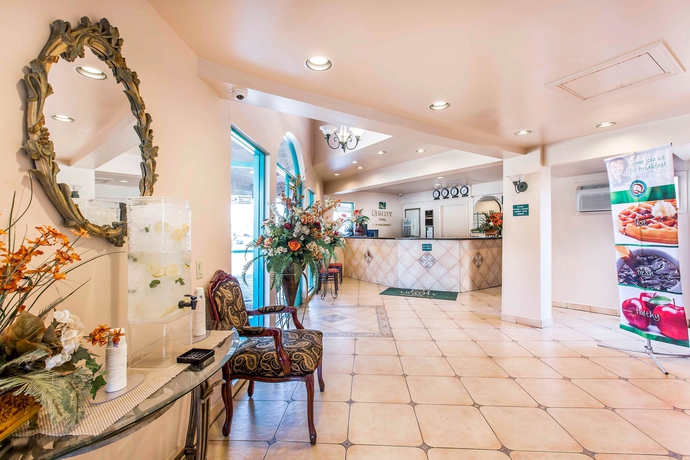 Imagen de los interiores del Hotel Quality Inn Burbank Airport. Foto 14