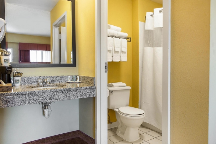 Imagen de la habitación del Hotel Quality Inn Calera I-65 Exit 231. Foto 17