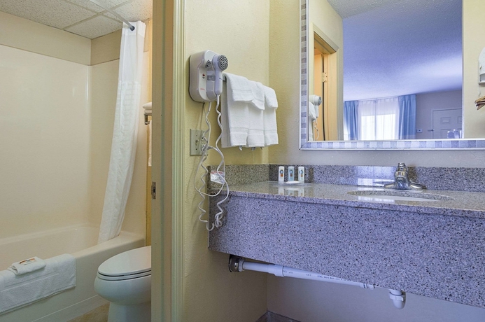 Imagen de la habitación del Hotel Quality Inn Calhoun North I-75. Foto 10