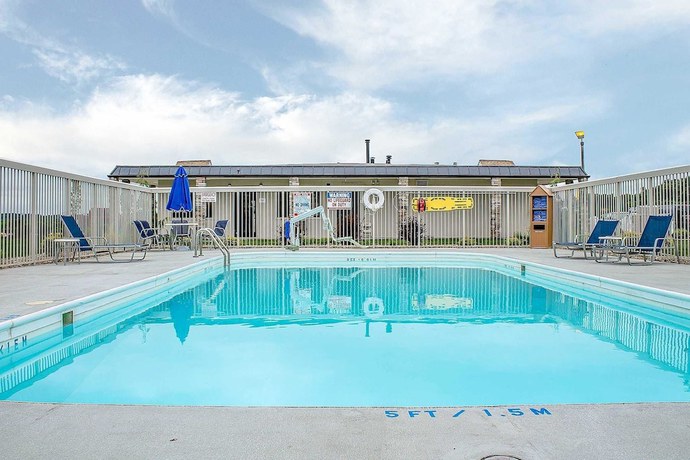 Imagen de la piscina del Hotel Quality Inn, Cambridge Area. Foto 18