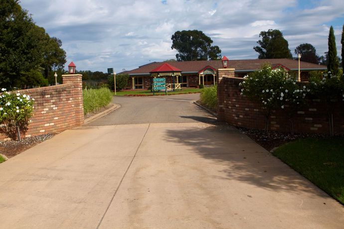 Imagen del bar/restaurante del Hotel Quality Inn Carriage House. Foto 5