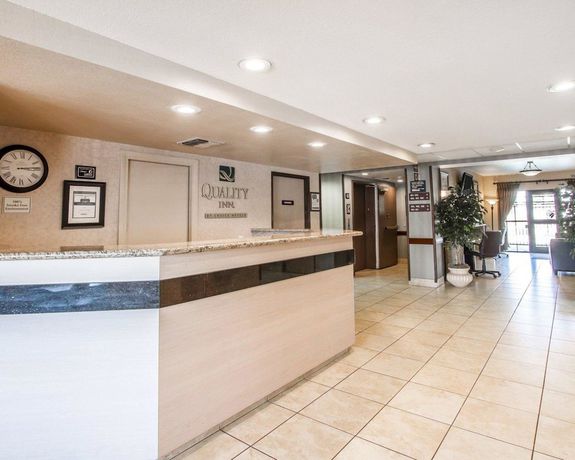 Imagen de los interiores del Hotel Quality Inn Chandler I-10. Foto 17
