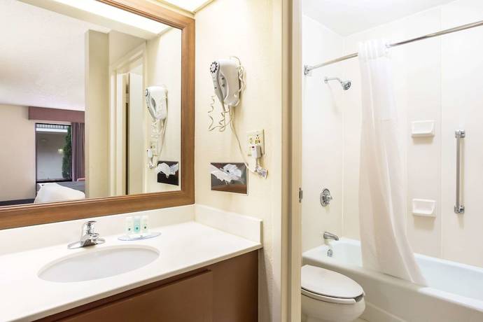 Imagen de la habitación del Hotel Quality Inn, Chattanooga. Foto 9
