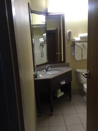 Imagen de la habitación del Hotel Quality Inn Chester I-75. Foto 8