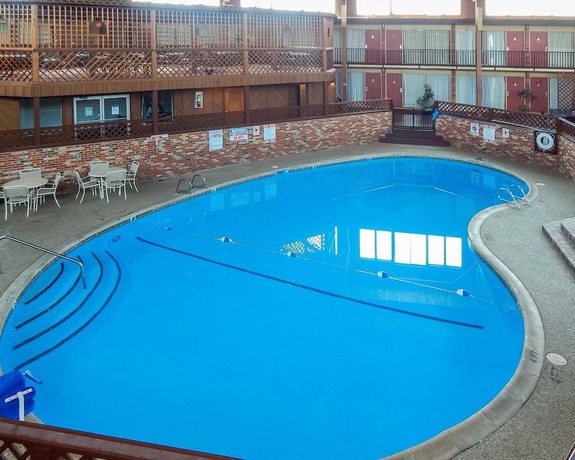 Imagen de la piscina del Hotel Quality Inn, Chickasha. Foto 20