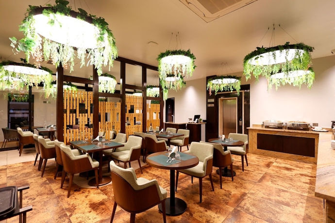 Imagen del bar/restaurante del Hotel Quality Inn City Centre Varanasi. Foto 3