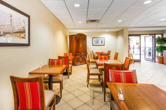 Imagen del bar/restaurante del Hotel Quality Inn Clarksville - Exit 11. Foto 3