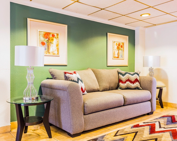 Imagen de los interiores del Hotel Quality Inn Coliseum. Foto 14