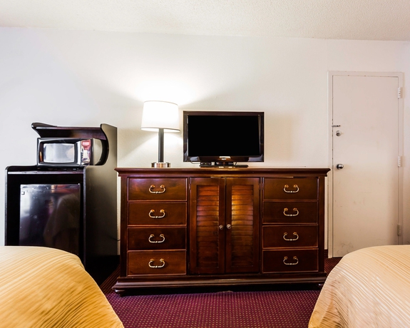 Imagen de la habitación del Hotel Quality Inn Coliseum. Foto 7