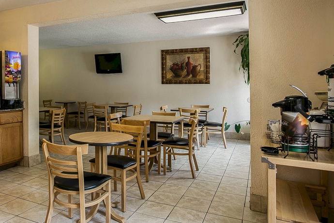 Imagen del bar/restaurante del Hotel Quality Inn, Columbia. Foto 5
