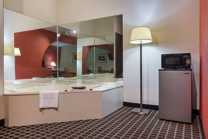Imagen de la habitación del Hotel Quality Inn Commerce. Foto 8