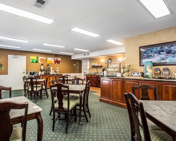 Imagen del bar/restaurante del Hotel Quality Inn Conyers I-20. Foto 2