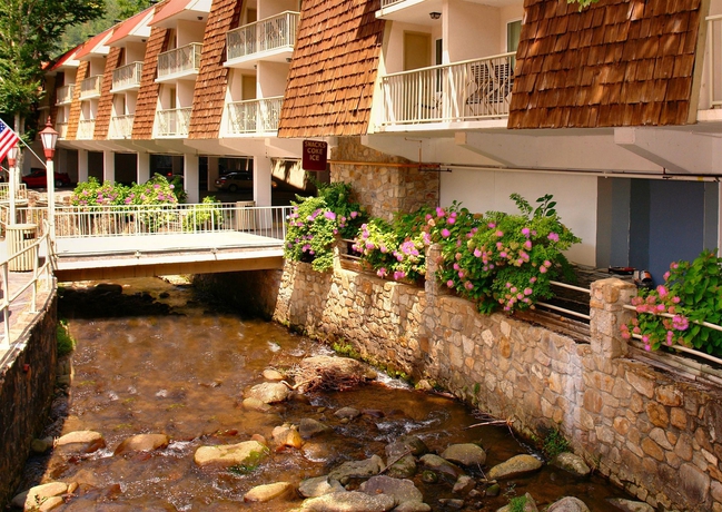 Imagen de los exteriores del Hotel Quality Inn Creekside - Downtown Gatlinburg. Foto 12