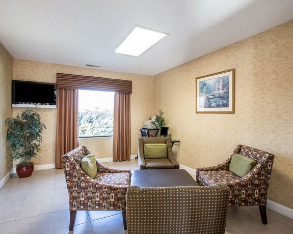 Imagen de los interiores del Hotel Quality Inn Dahlonega Near University. Foto 18