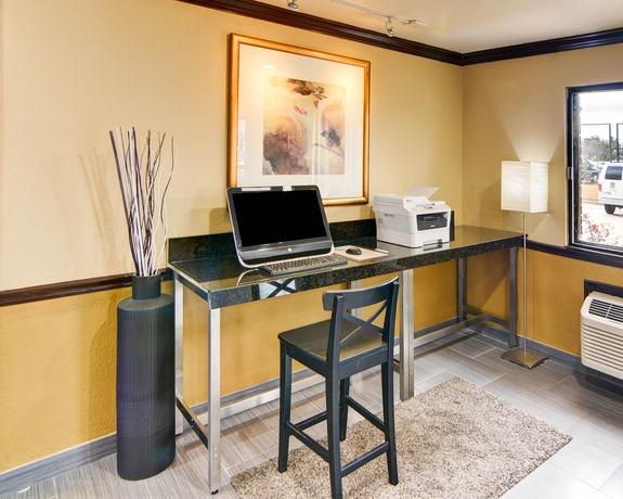 Imagen de los interiores del Hotel Quality Inn Dfw Airport North. Foto 11