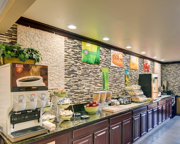 Imagen del bar/restaurante del Hotel Quality Inn Dfw Airport North. Foto 5