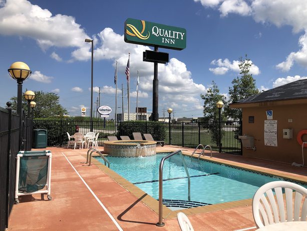 Imagen de la piscina del Hotel Quality Inn Donaldsonville - Gonzales. Foto 20