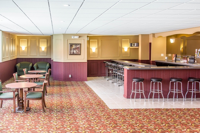 Imagen del bar/restaurante del Hotel Quality Inn Downtown 4th Avenue. Foto 3