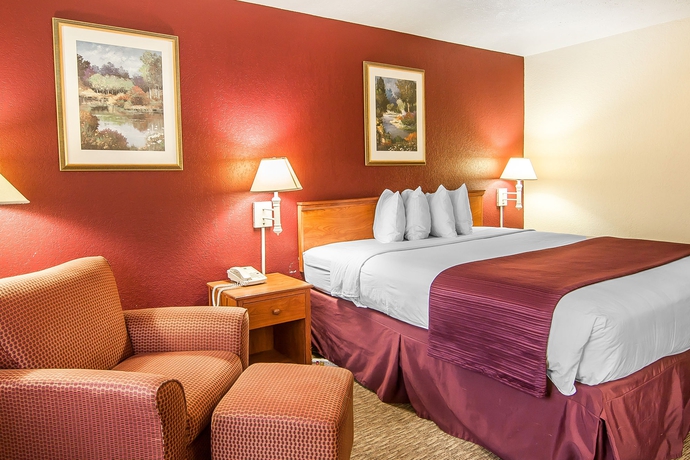 Imagen de los interiores del Hotel Quality Inn Downtown Convention Center. Foto 10