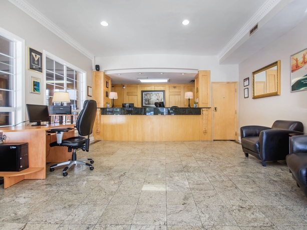 Imagen de los interiores del Hotel Quality Inn Downtown Inner Harbour. Foto 13