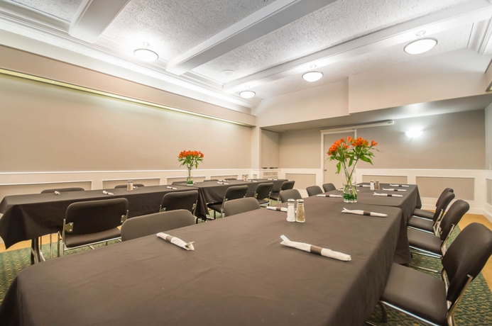 Imagen de los interiores del Hotel Quality Inn Downtown Inner Harbour. Foto 14