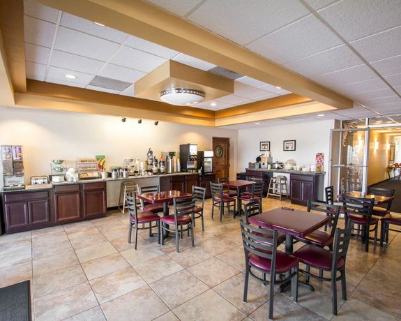 Imagen del bar/restaurante del Hotel Quality Inn Downtown Stuart. Foto 3