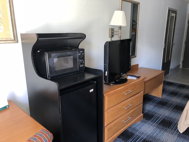 Imagen de la habitación del Hotel Quality Inn Dublin I-81. Foto 11