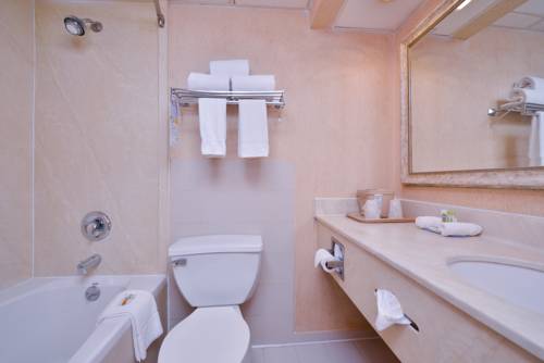 Imagen de la habitación del Hotel Quality Inn Edison-new Brunswick. Foto 4