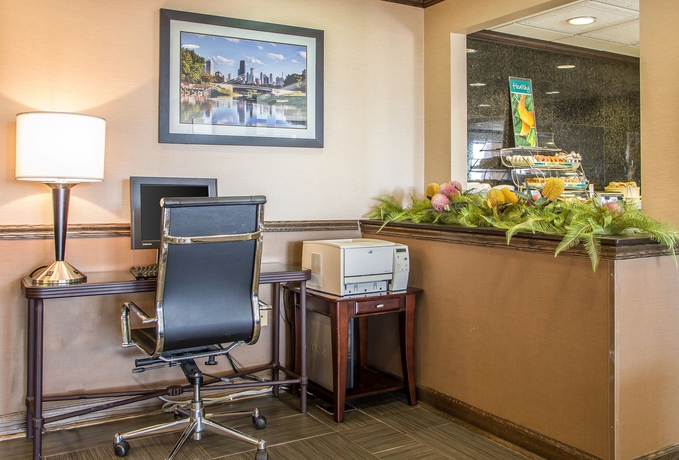 Imagen de los interiores del Hotel Quality Inn Elgin I-90. Foto 13