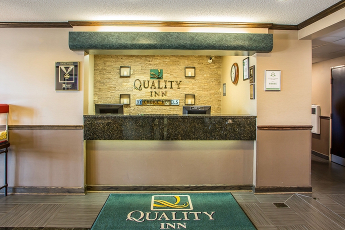Imagen de los interiores del Hotel Quality Inn Elgin I-90. Foto 15
