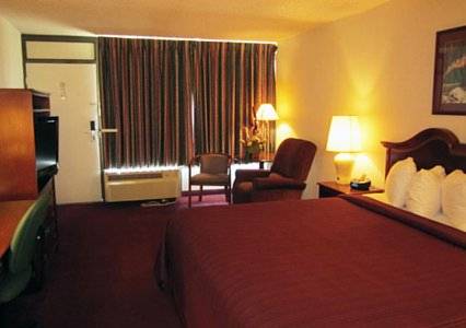 Imagen de la habitación del Hotel Quality Inn Ennis. Foto 2