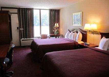 Imagen de la habitación del Hotel Quality Inn Ennis. Foto 4