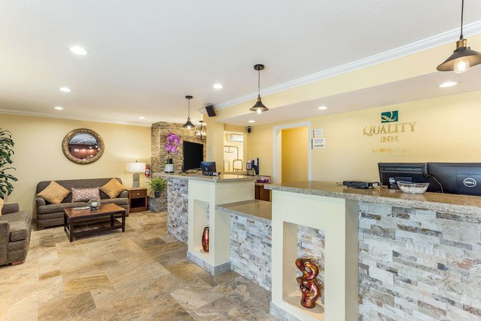 Imagen de los interiores del Hotel Quality Inn Escondido Downtown. Foto 15