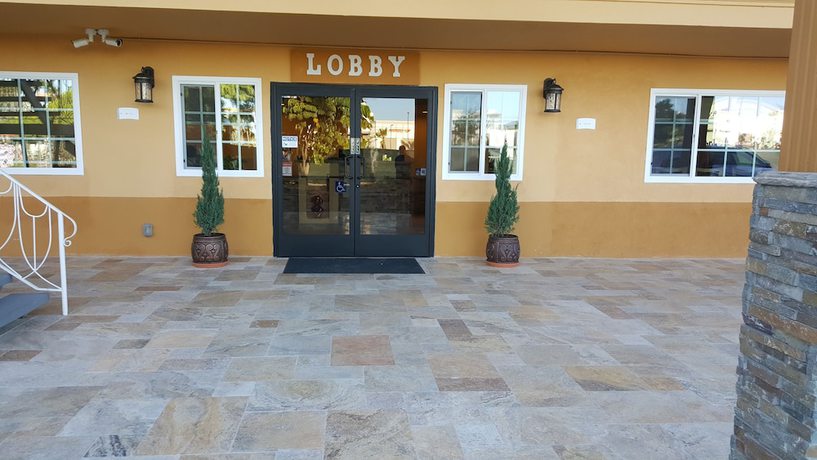 Imagen de los interiores del Hotel Quality Inn Escondido Downtown. Foto 19