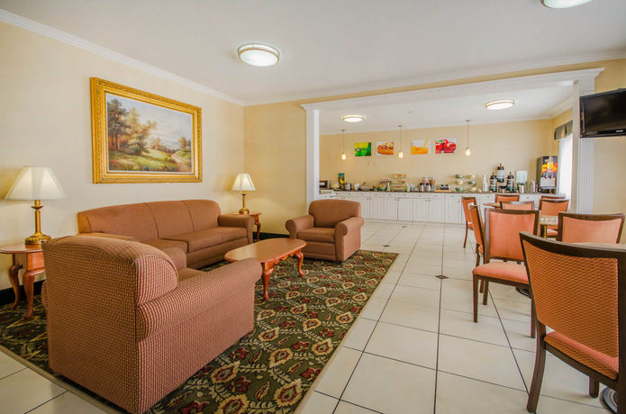 Imagen de los interiores del Hotel Quality Inn Evansville. Foto 16