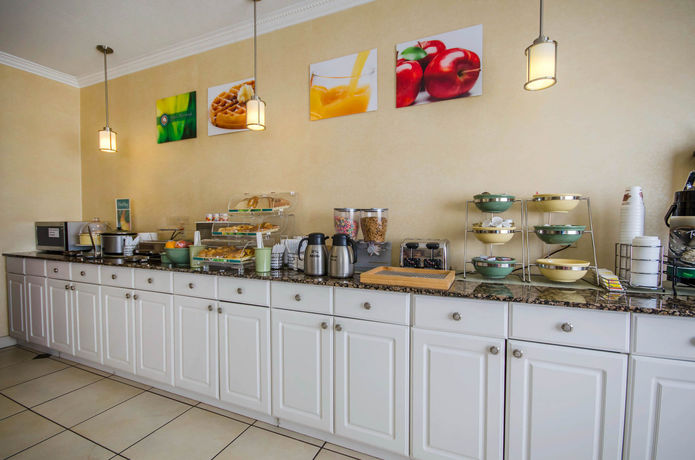 Imagen del bar/restaurante del Hotel Quality Inn Evansville. Foto 3