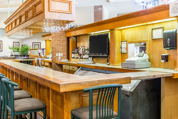 Imagen del bar/restaurante del Hotel Quality Inn Exit 4. Foto 5