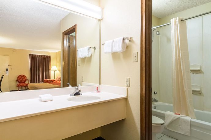 Imagen de la habitación del Hotel Quality Inn, Fayetteville. Foto 8