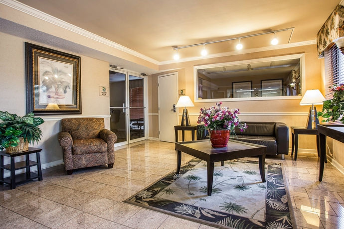 Imagen de los interiores del Hotel Quality Inn Fort Jackson. Foto 13