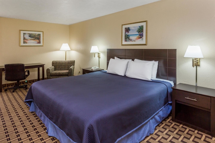 Imagen de la habitación del Hotel Quality Inn Fort Myers Cape Coral. Foto 9